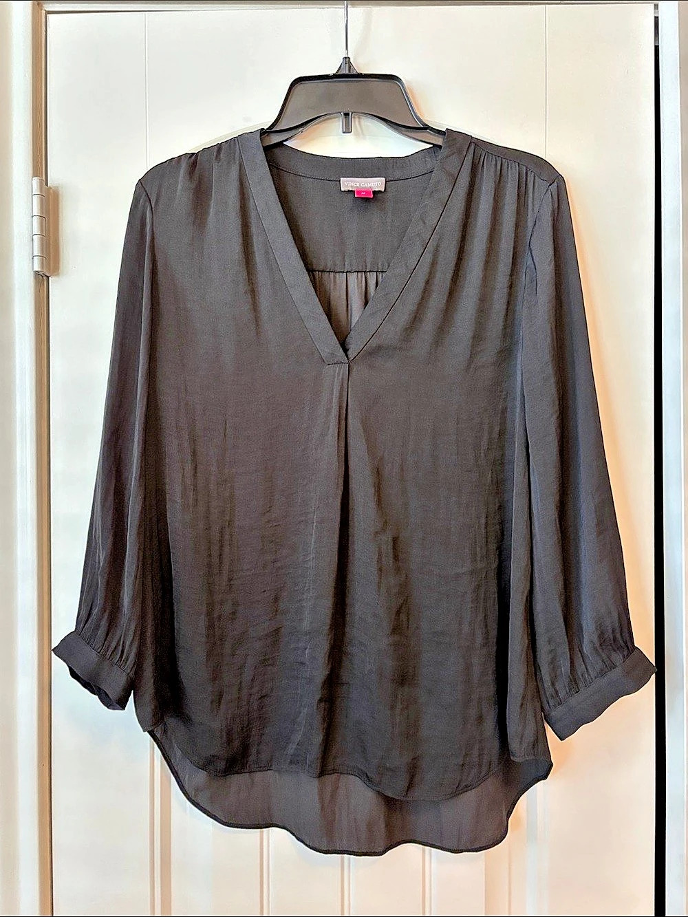 Vince Camuto Black Pleated Blouse Size Medium